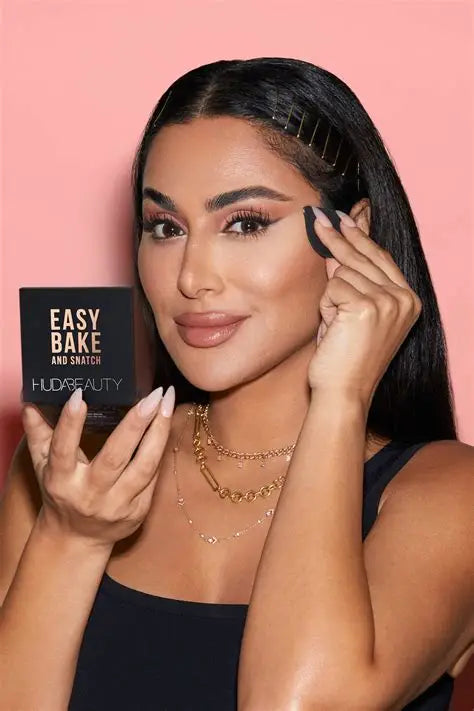Huda Beauty - Easy Bake & Snatch Pressed Powder
