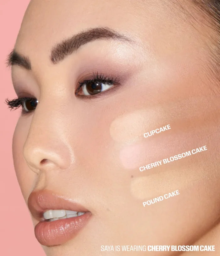 Huda Beauty - Easy Bake & Snatch Pressed Powder